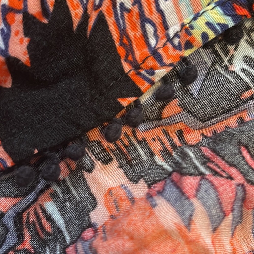 Aztec shorts - Picture 2 of 2